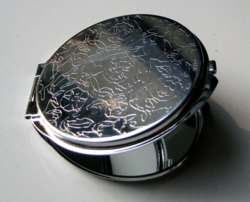 N2862e_miroir_de_poche_argent-600x541